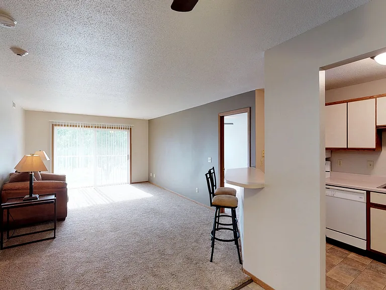 Prairie Winds Apartments — Photo 42