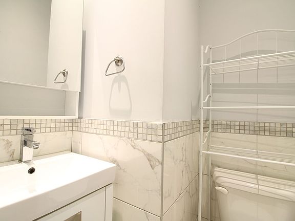 4th image of 188 Noll St APT 5