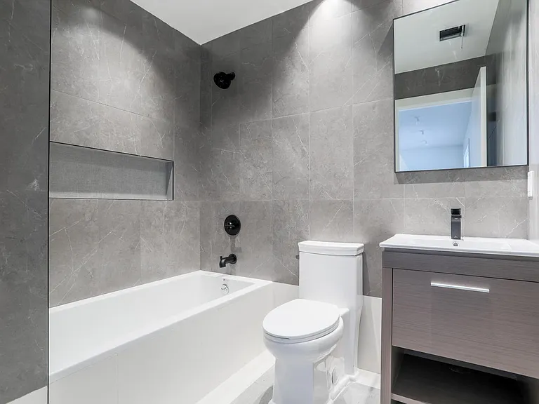 146 Erasmus St #3C — Photo 9