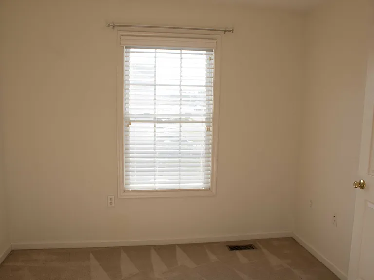 480 Thumper Dr #1 — Photo 8