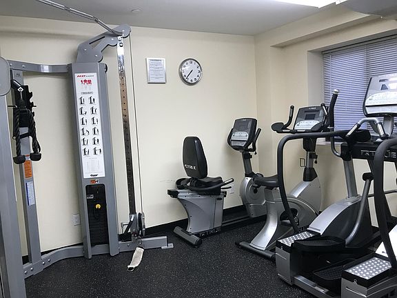 4th image of 14116 84th Dr APT 2B