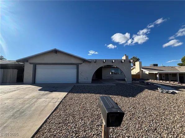 615 Hidden Valley Dr, Henderson, NV 89002