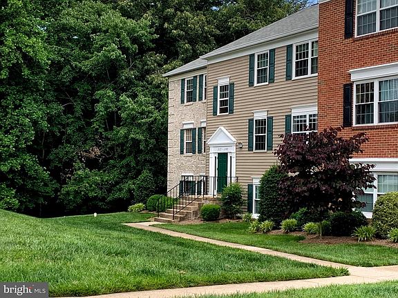 2nd image of 12179 Chaucer Ln