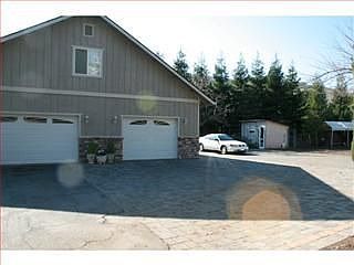 3rd image of 16715 Oak Glen Ave