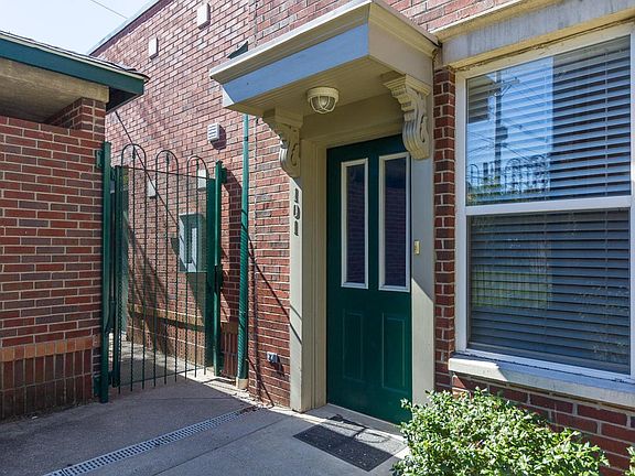 959 Baxter Ave, no.101-04