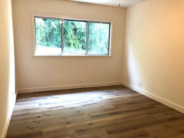 1320 N Martel Ave #7 — Photo 8