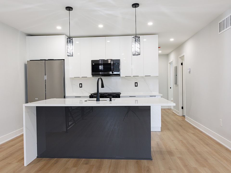 1st image of 9176 Frankford Ave Floor 2