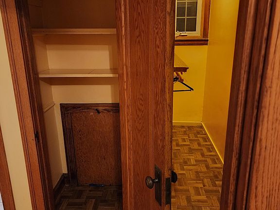 4th image of 4923 S Keeler Ave #2