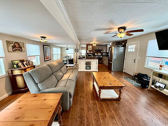 4th image of 868 Southampton Rd Trlr 70