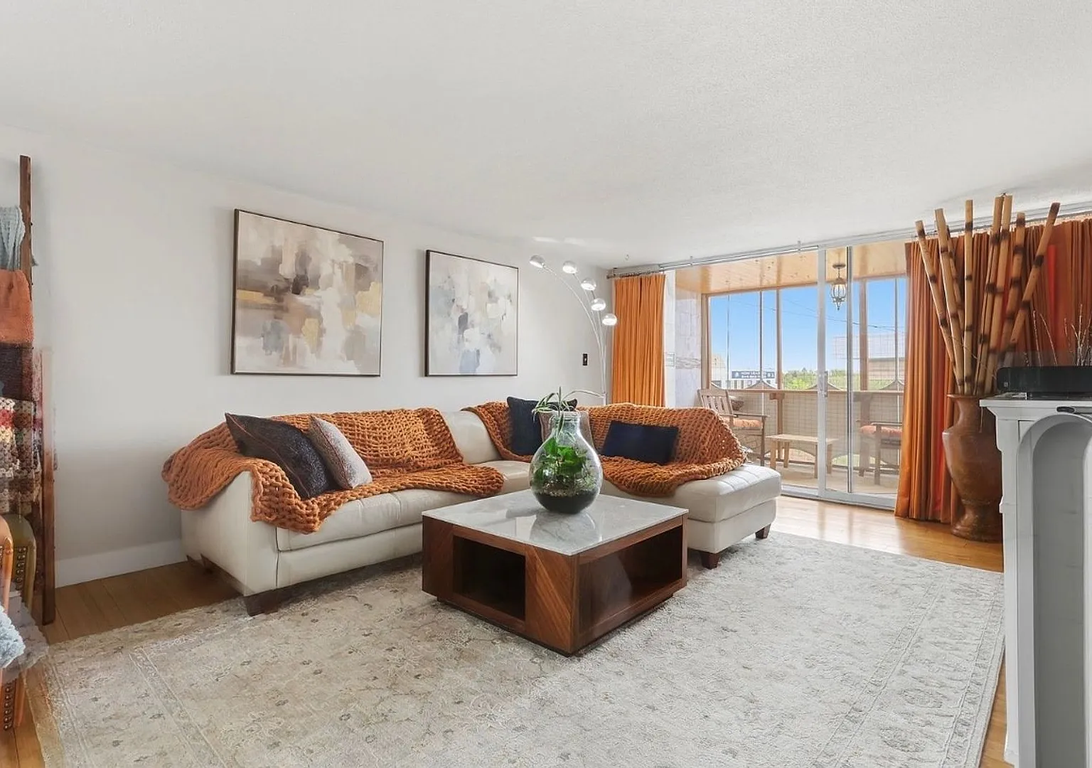 3 bed, 3.0 bath, 1496 sqft, $2,895 — Photo 4