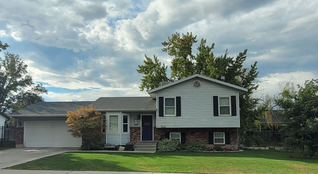 48 E 1450 N - Property Image