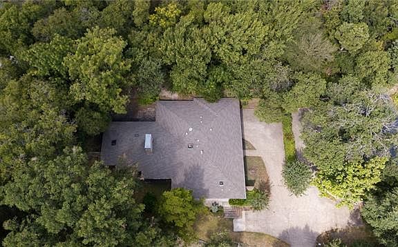 4th image of 1711 Creekhaven Dr