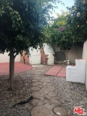 2 bed, 710 sqft, $3,500 — Photo 3