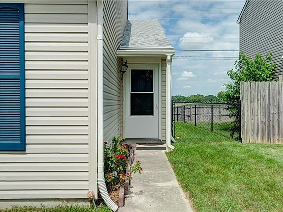 2nd image of 1714 Sonesta Way