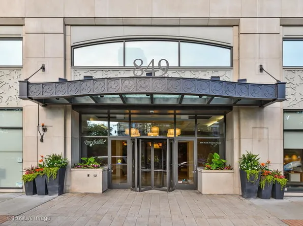 849 N Franklin St Unit 809, Chicago, IL 60610