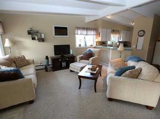 13456 Stover Rd APT 11, Charlevoix, MI 49720