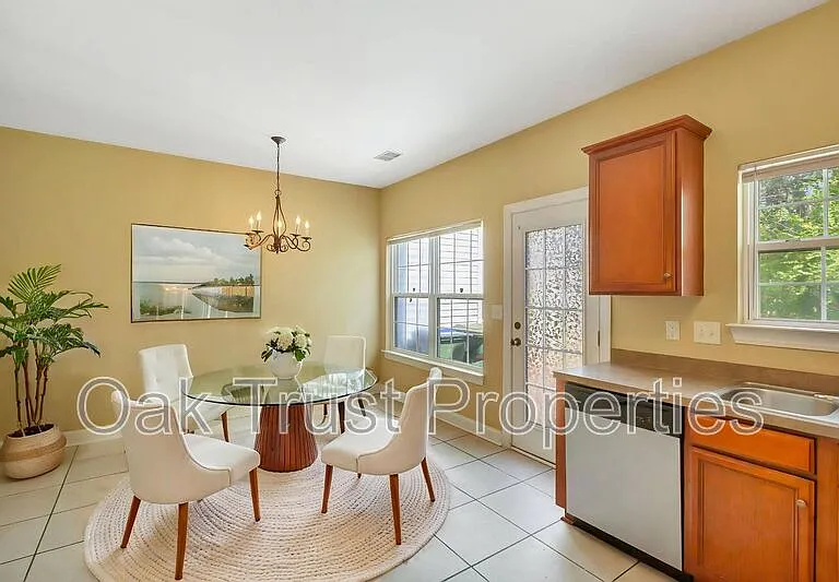 126 Tuscany Ct — Photo 13
