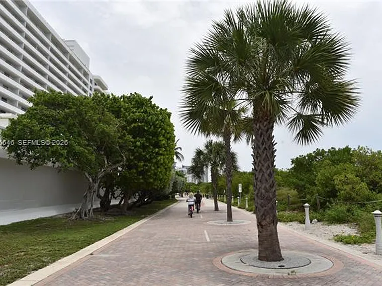 5555 Collins Avenue Cu #8K — Photo 38