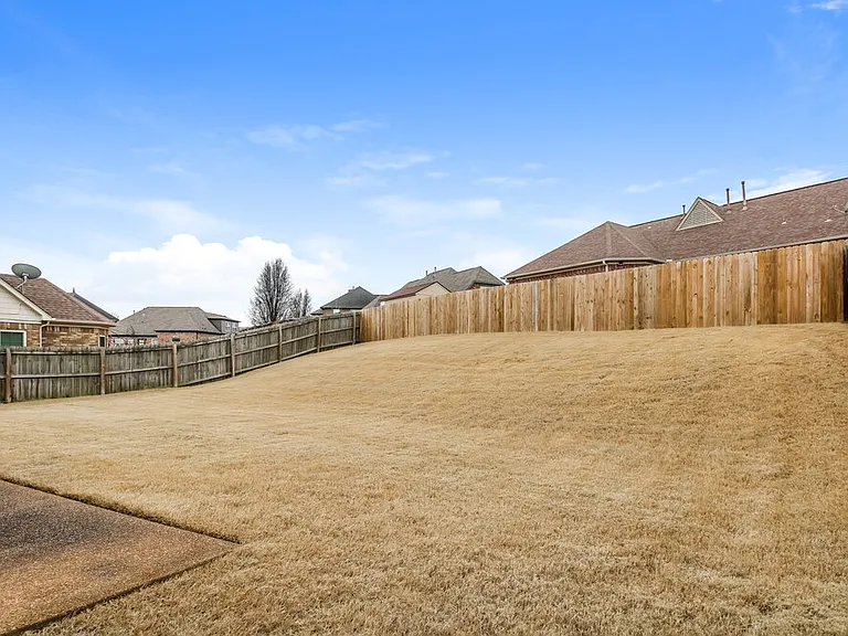 5327 Brookwater Cv S — Photo 17