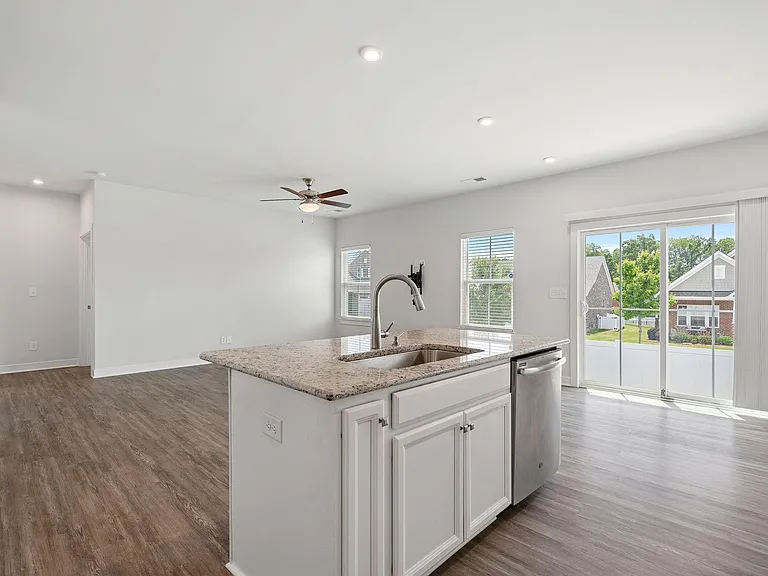 8401 Bretton Woods Dr — Photo 6