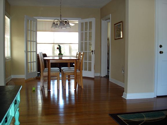 3rd image of 219 S Claire Dr