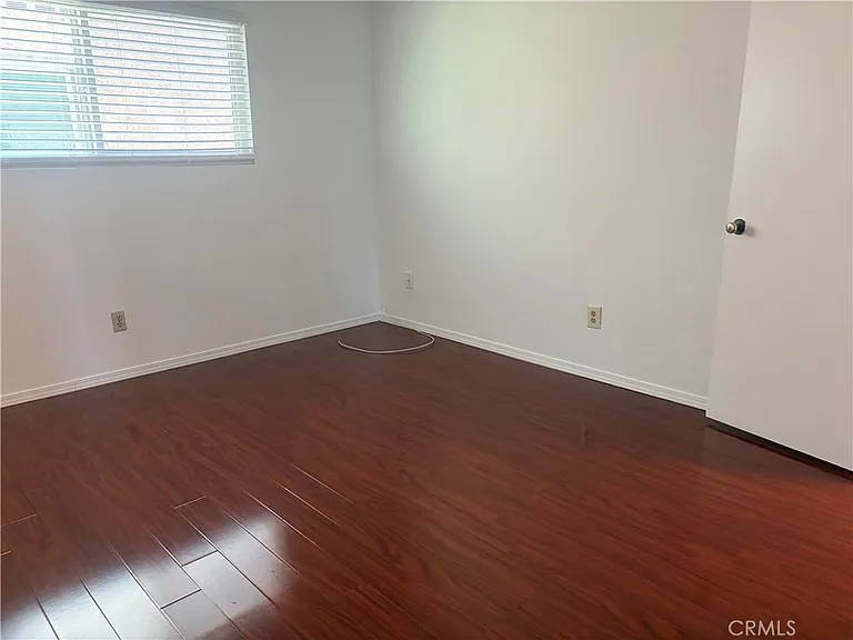 1439 Jellick Ave #B — Photo 12