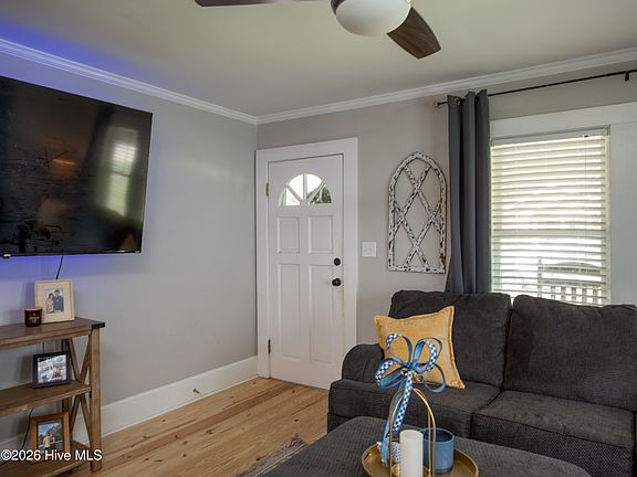 4th image of 506 W Cutchin Street
