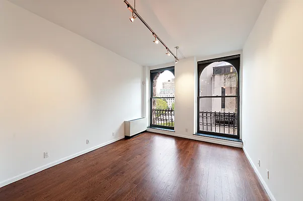 Rented by CORE | media 27