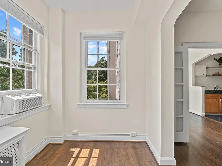 2737 Devonshire Pl NW #110 — Photo 5