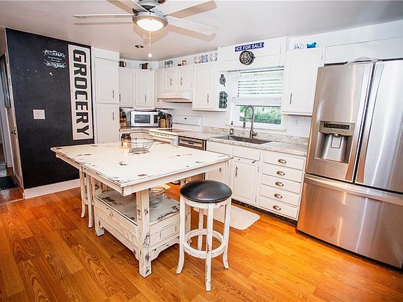 5th image of 2819 Evanston Ave