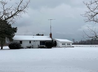 4412 Carrigan Rd, Fort Gratiot, MI 48059