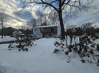 61 Randall Wood Dr, Montague, MA 01351