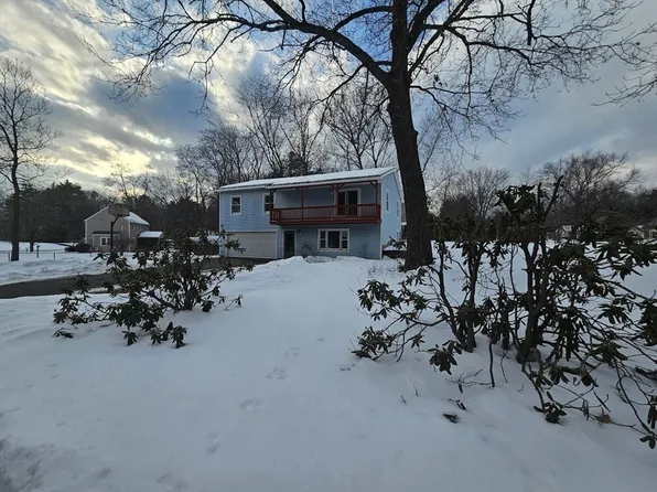 61 Randall Wood Dr, Montague, MA 01351