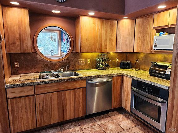 5th image of 27441 Albion Ridge Road