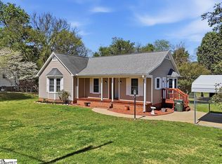 207 E Celestial Dr, Greer, SC 29651