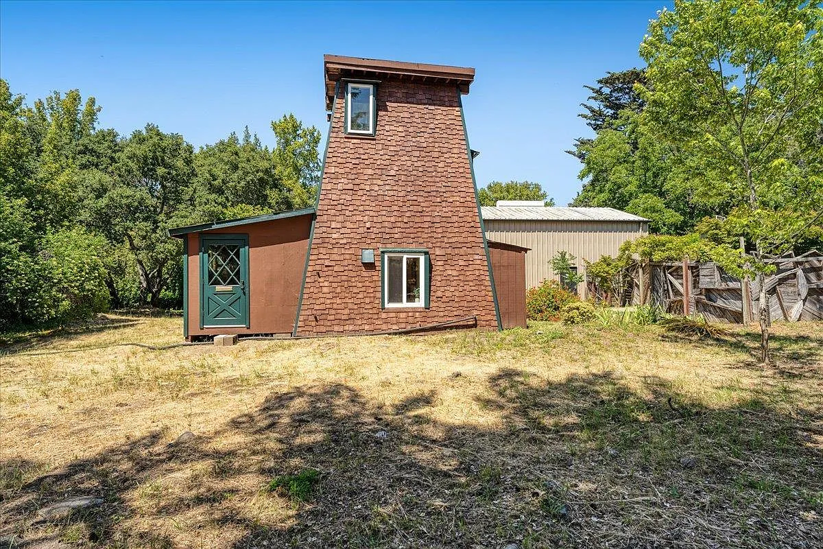 1 bed, 900 sqft, $2,500 — Photo 2
