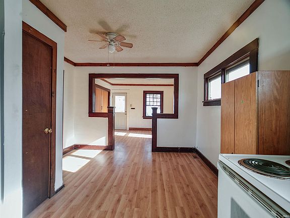 5th image of 1400 Grayston Ave