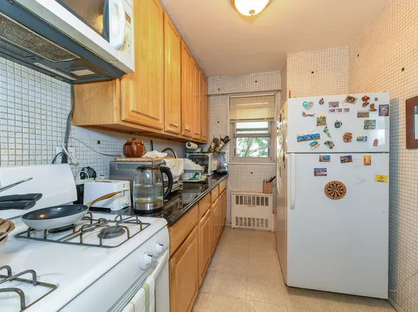 444 Neptune Avenue image 12 of 13