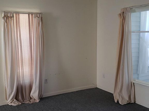 4th image of 8852 Park St