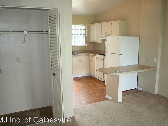 3rd image of 2415 NW 64th Pl