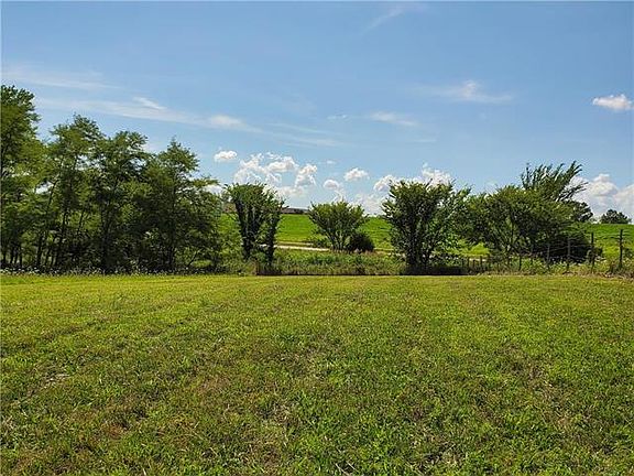 4th image of 15712 Stansa Ln