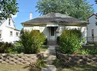 924 S 113th St, West Allis, WI 53214
