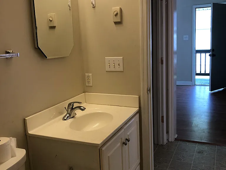16B Half Moon Dr — Photo 9