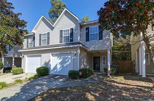 108 Courtyard Homes Dr Photo 1