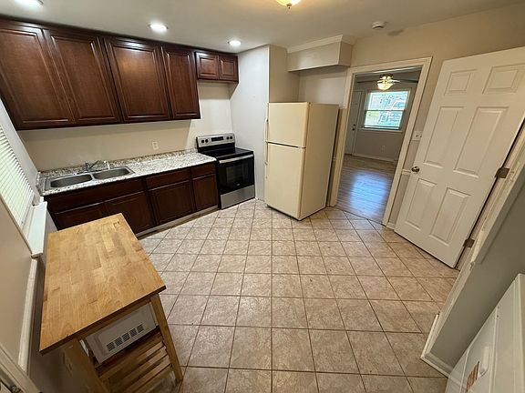 2nd image of 1297 Credle Rd