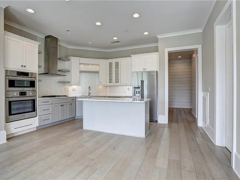 12600 Marstrow Dr #F — Photo 2