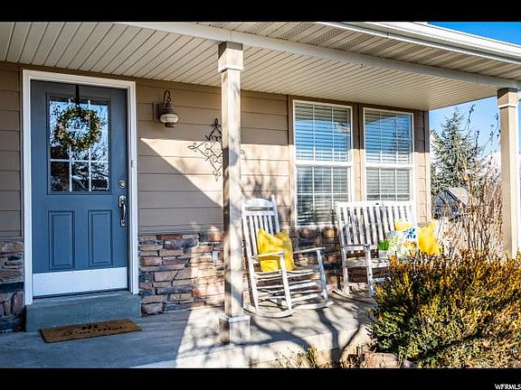 3rd image of 338 W Concord Pl