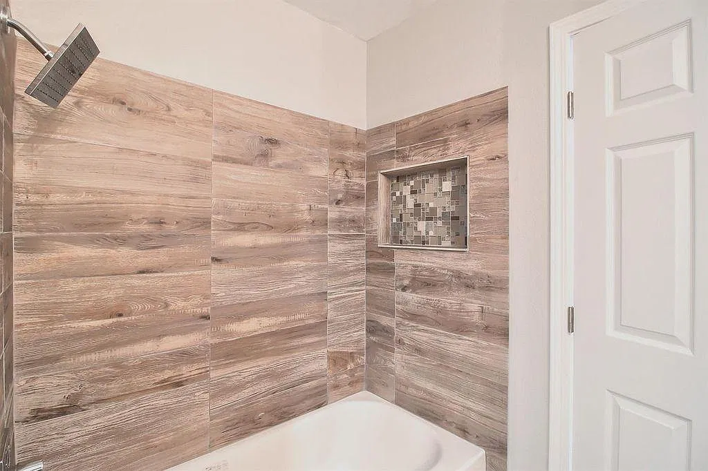 3 bed, 1420 sqft, $2,700 — Photo 4