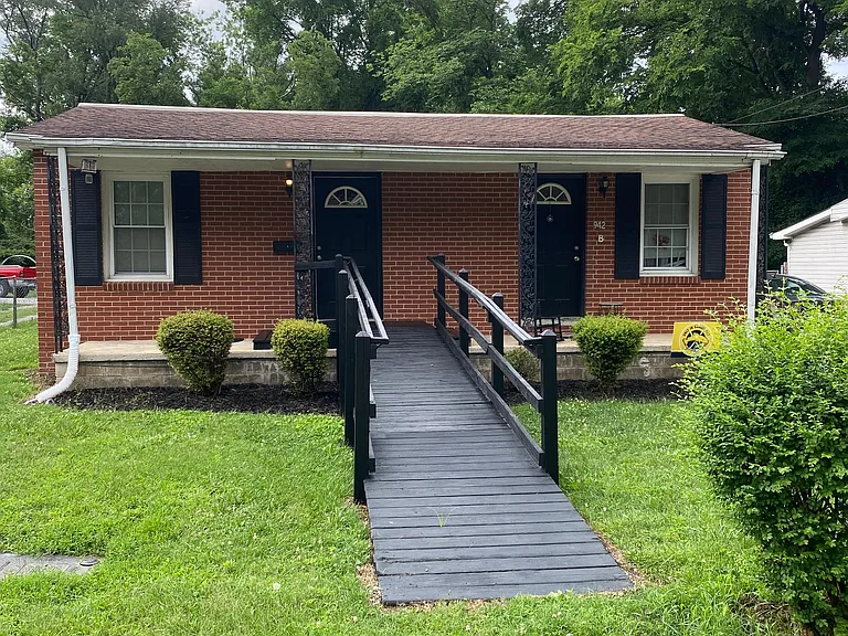 Welcome to 942 Glass St. Unit A