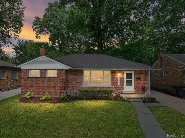 21710 Whitmore St, Oak Park, MI 48237